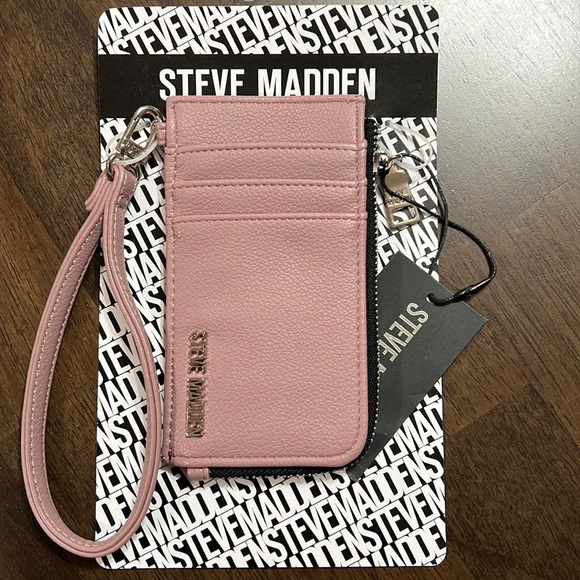 Steve Madden Zip Around CardCase Wristlet & keychain - Picture 2 of 11